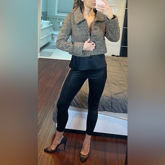 Club Monaco Cropped Blazer, like new condition, Size: XS - Picture 2 of 9